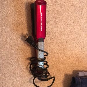 Infiniti Pro (Conair) Straightener !